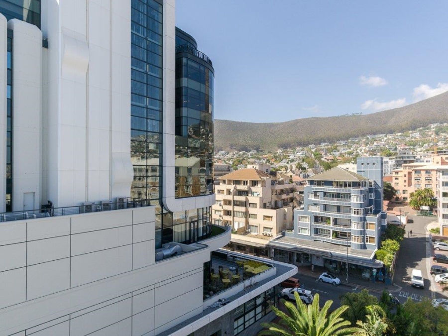 3 Bedroom Property for Sale in Sea Point Western Cape